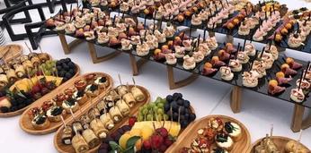 Фуршетный сет "Аппетитный" на 8-10 персон